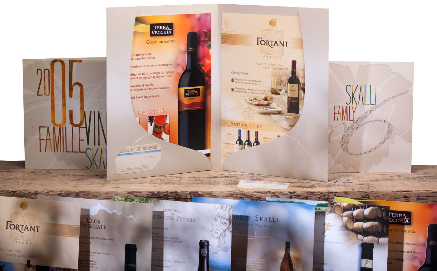 Création print de fiches, plaquettes et chemises pour les domaines des Vins Skalli