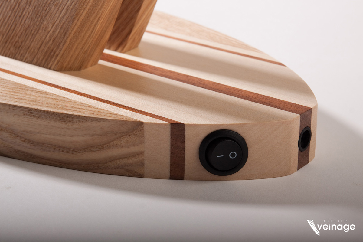 Détail lampe bois design LED - Atelier Veinage